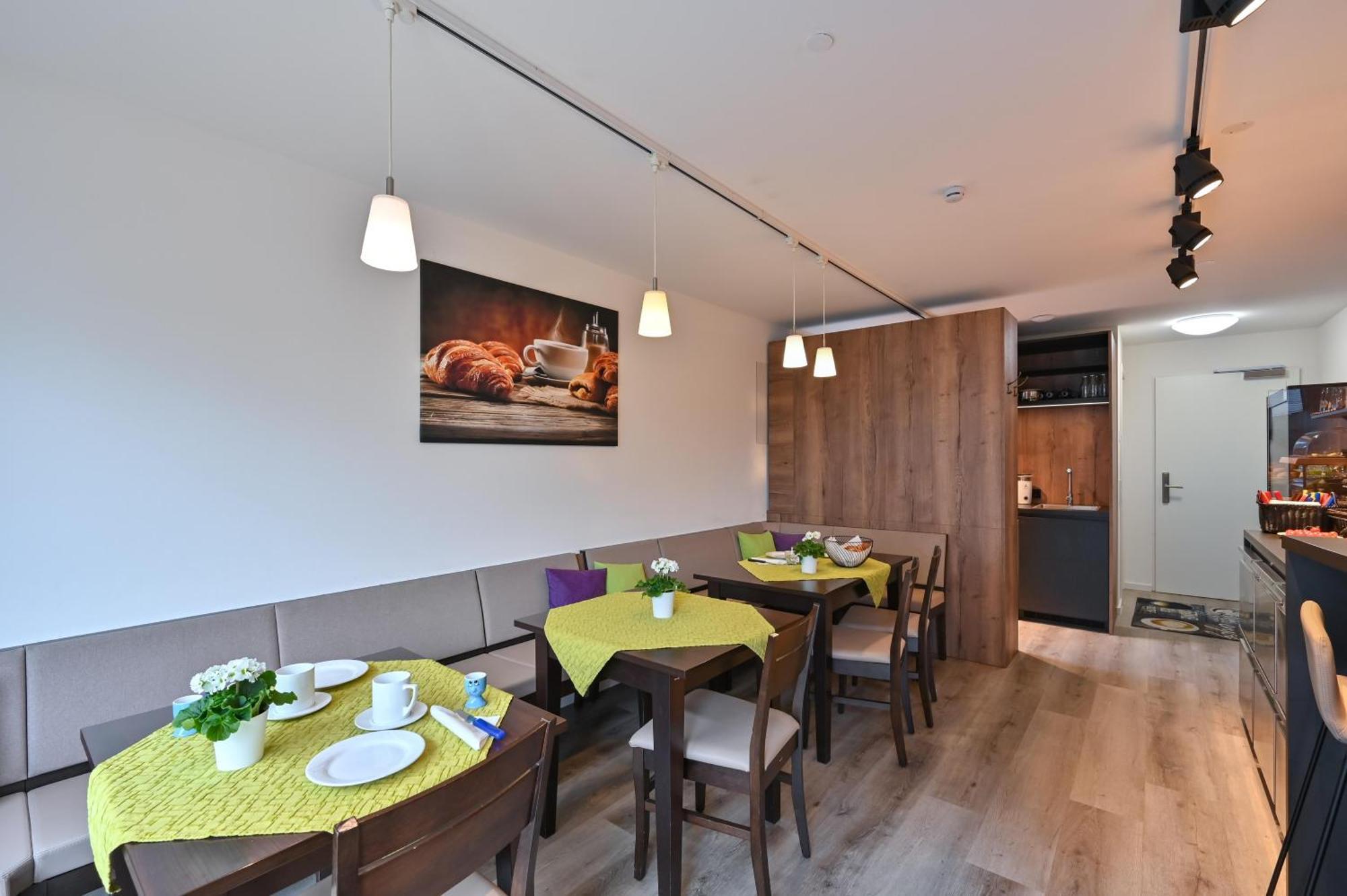 Hotel Gaestehaus Stock Zimmer Kaffeesaeckle Friedrichshafen Bagian luar foto