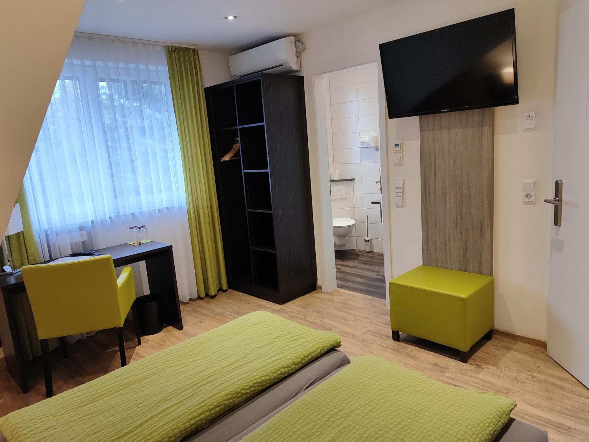 Hotel Gaestehaus Stock Zimmer Kaffeesaeckle Friedrichshafen Bagian luar foto