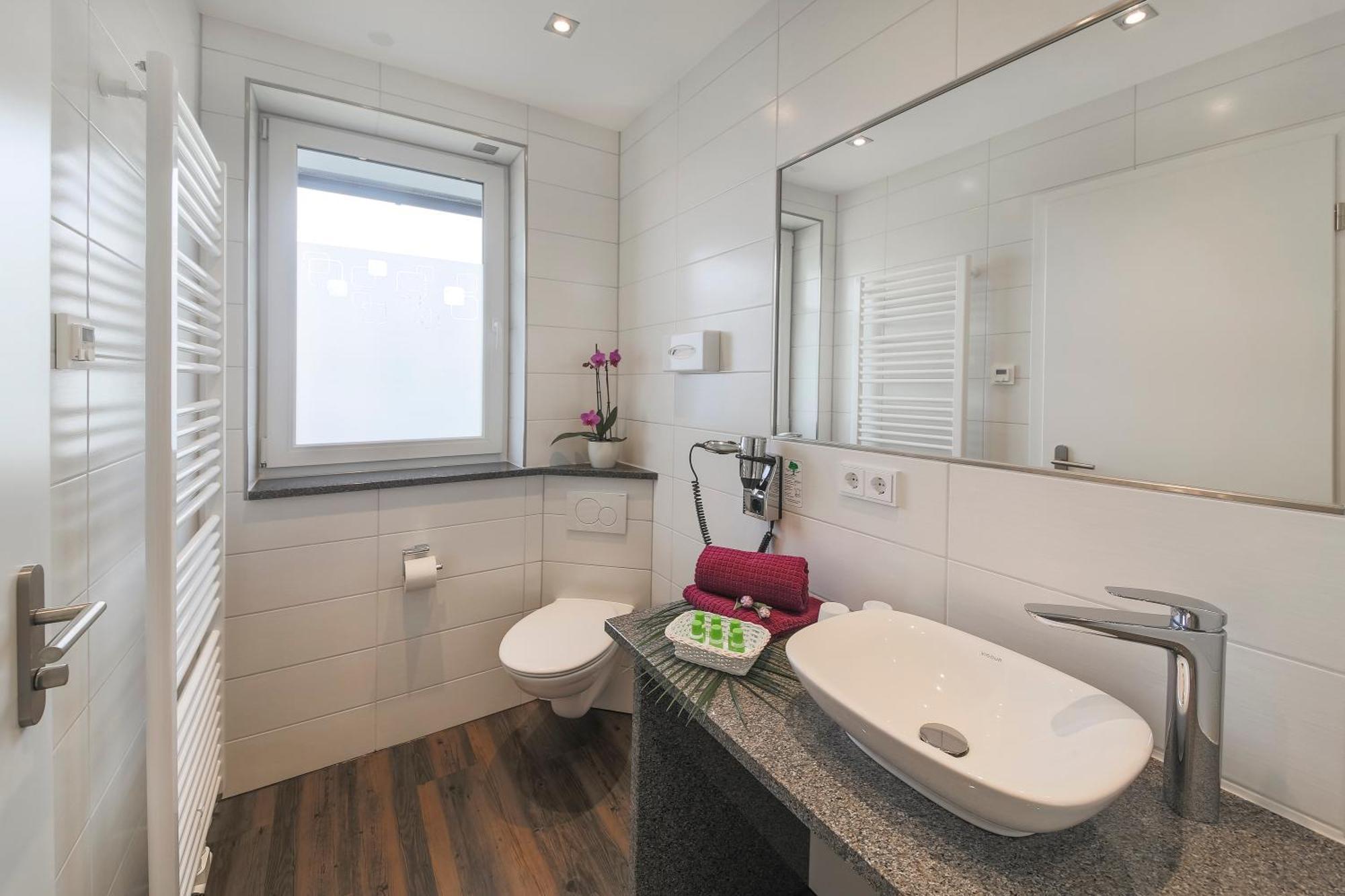Hotel Gaestehaus Stock Zimmer Kaffeesaeckle Friedrichshafen Bagian luar foto
